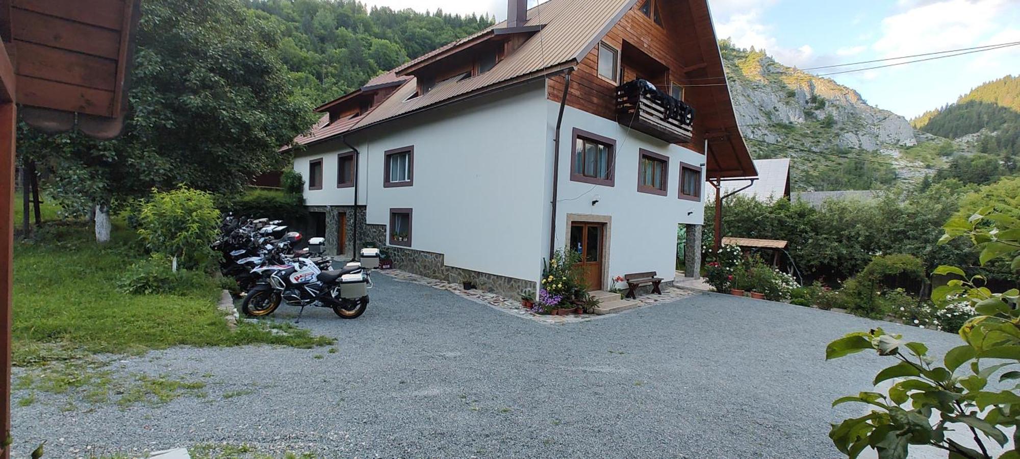 Pensiunea Piatra Mandrutului Scarisoara  Exteriér fotografie